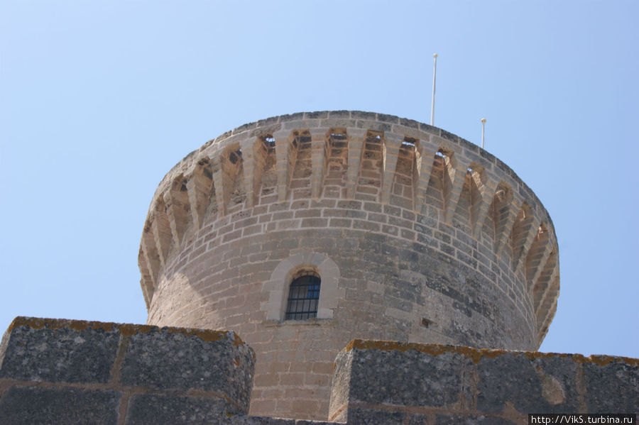 Замок Бельвер Пальма-де-Майорка, остров Майорка, Испания