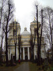 Свято-Троицкий собор Александро-Невского мужского монастыря спроектировал в 1774 году архитектор И. Е. Старов
