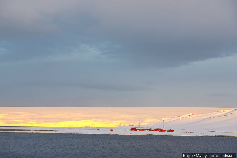 Закаты в Антарктиде Остров Кинг-Джордж, Антарктида