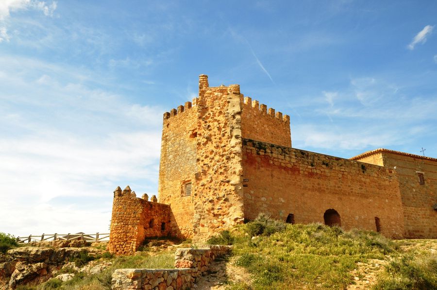 Замок на озере Руидера, Испания