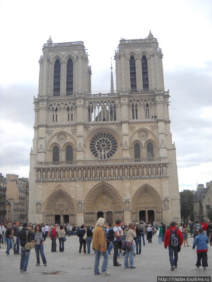 Парадный вид собора Париж, Франция