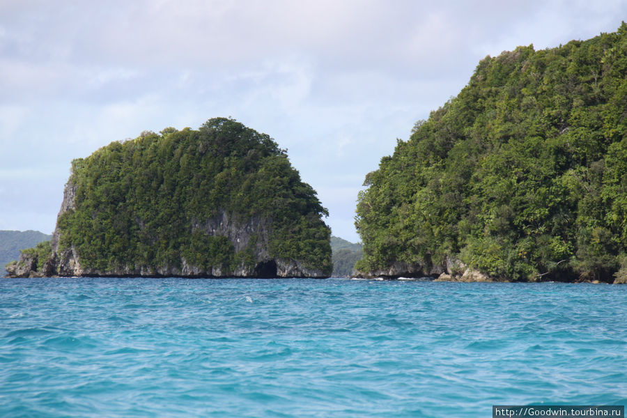 Из многих десятков таких островков в основном и состоит архипелаг Палау Палау
