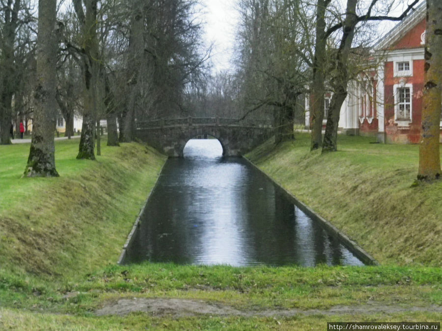 Парк погружённый в сон Рундале, Латвия
