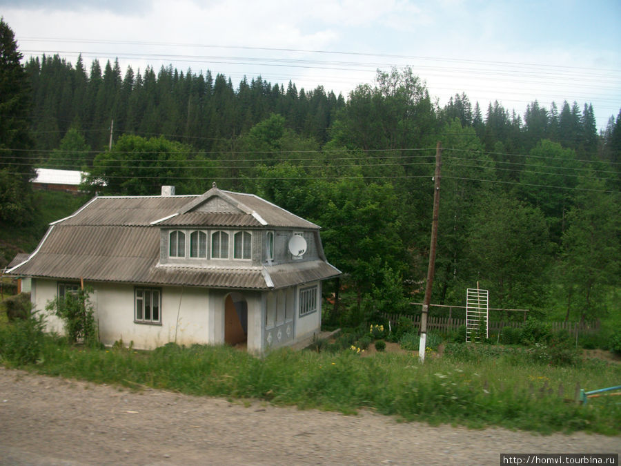 И мансардобалконов. Верховина, Украина