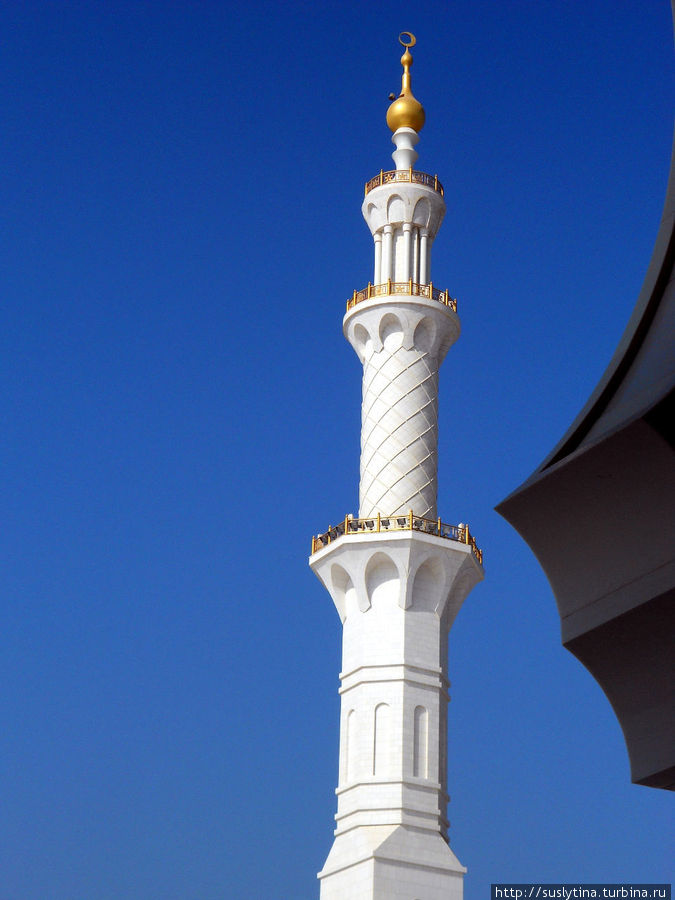Знаменитая мечеть шейха Зайеда бин Султана Аль Нахайяна Абу-Даби, ОАЭ