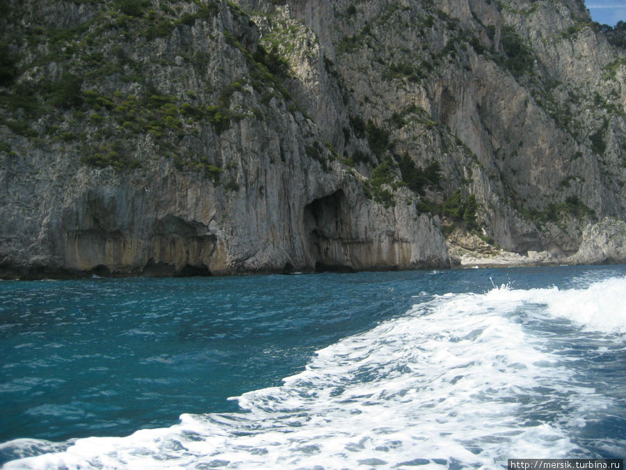 Неаполитанский залив, коралловые гроты и сады Августа Остров Капри, Италия
