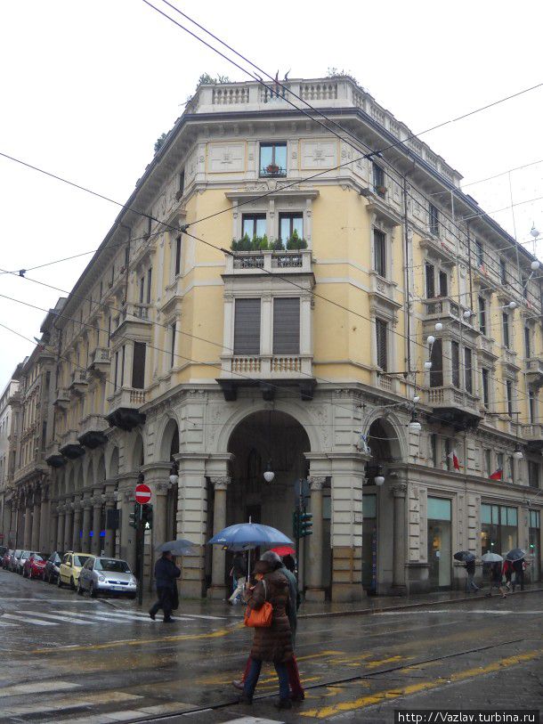 Зонтик — единственное спасение Турин, Италия