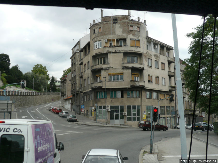 Есть дома, которые требуют реставрации Белград, Сербия