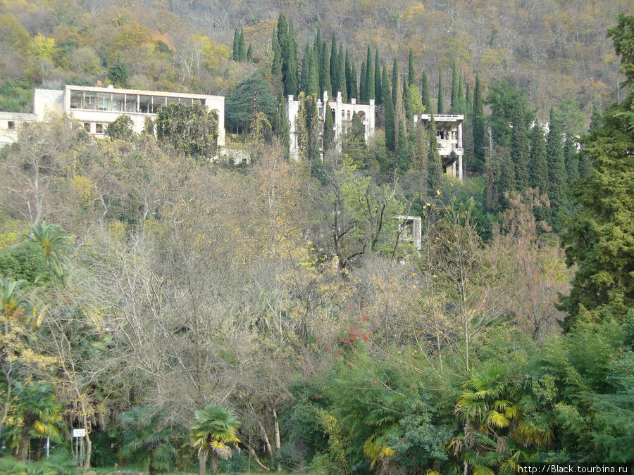 Неопознанные строения Гагра, Абхазия