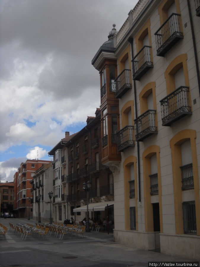 Архитектура по-местному Паленсия, Испания