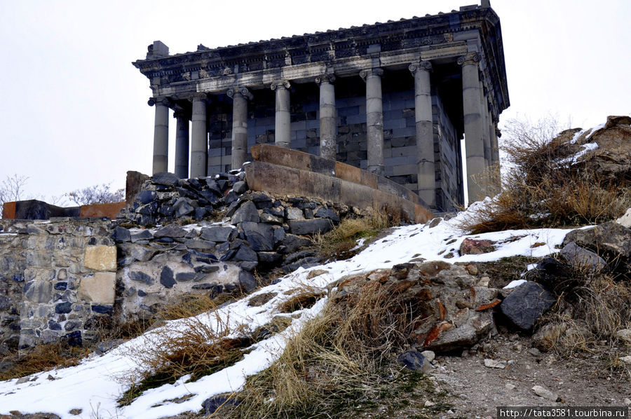 Языческий храм Гарни Гарни, Армения