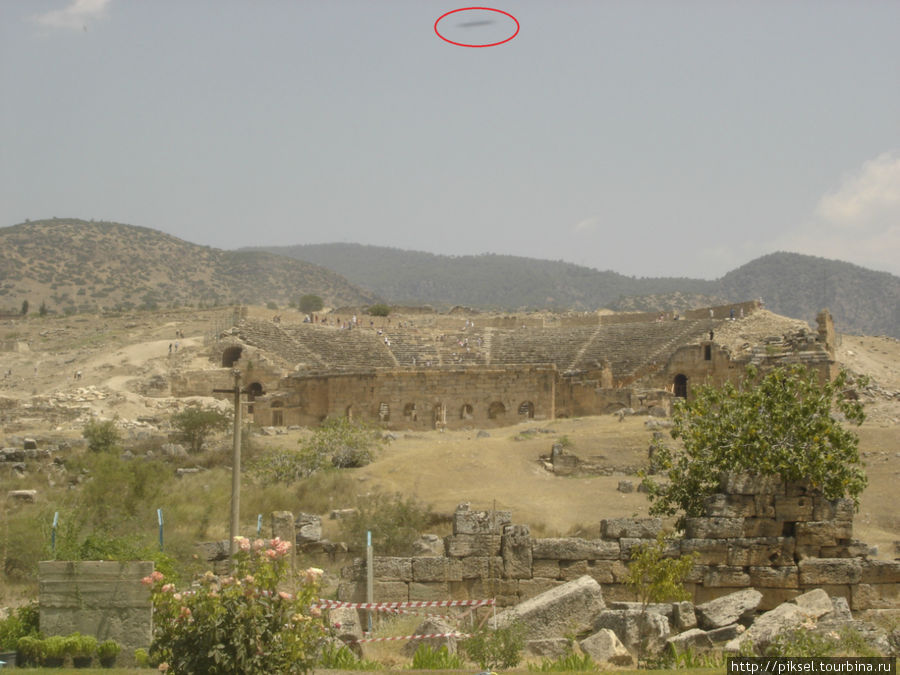 Тайна НЛО смотреть в связке со сл.снимком. Интервал между двумя кадрами — 2 секунды Мармарис, Турция