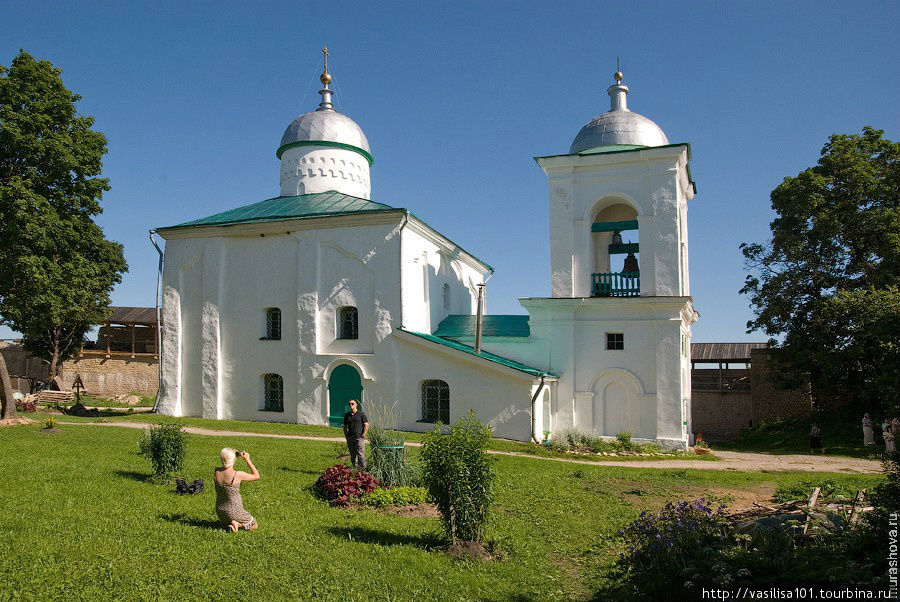 Никольский собор внутри крепости Изборск, Россия