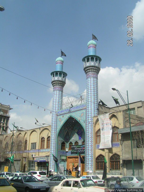 Поторговали — теперь можно помолиться.. Тегеран, Иран