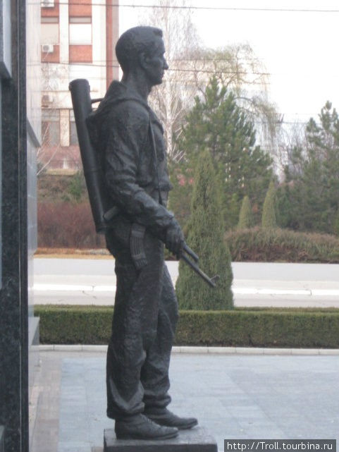 Статуя в честь защитников Приднестровья в войне 1991-1992 годов Тирасполь, Приднестровская Молдавская Республика