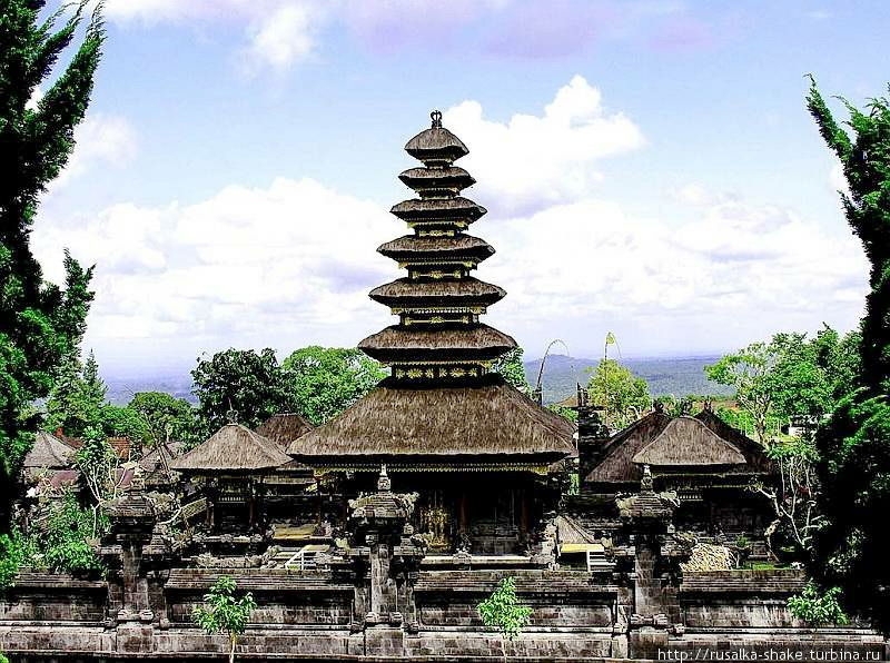 Главный храм Бесаких, Индонезия