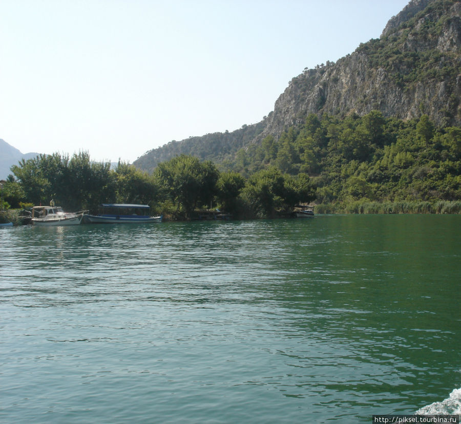 Спуск на лодке по р. Дальян к знаменитому Черепашьему пляжу Мармарис, Турция