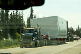 Настоящие американские грузовики с настоящими мегагрузами и полным oversize!