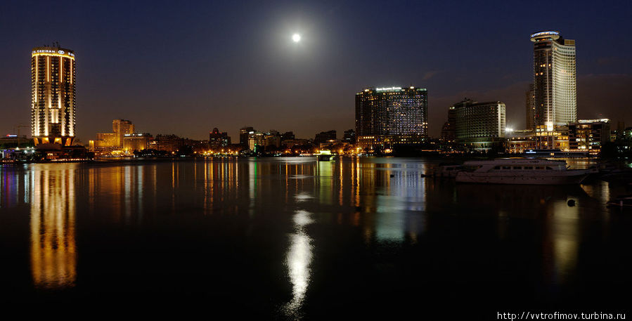 Лунным вечером на набережной Нила.