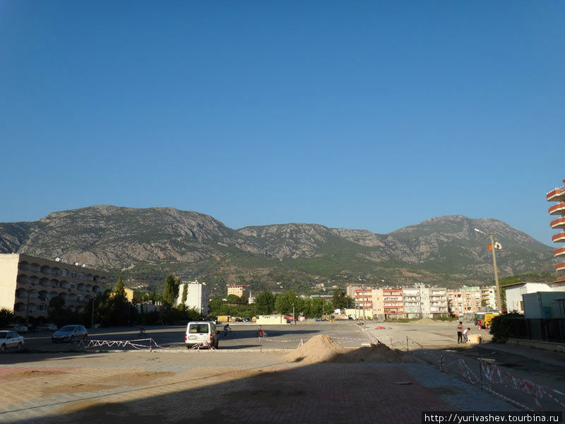 Махмутлар, Turkish-European City и античный порт Наула.