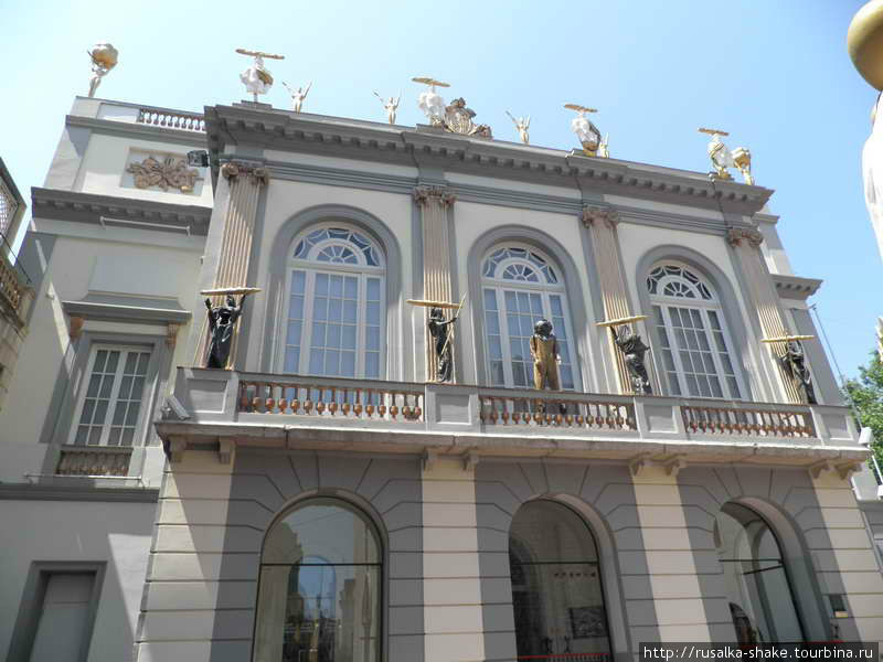 Театр-музей Сальвадора Дали Фигерас, Испания