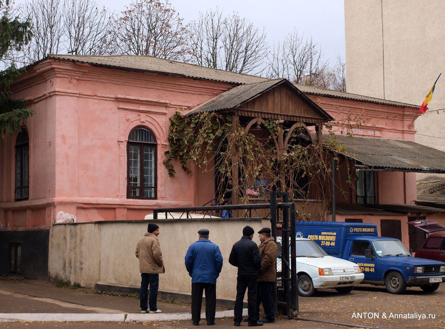 Особняки в центре города. Сороки, Молдова