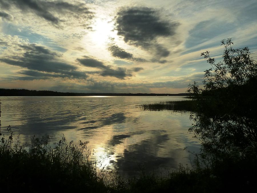 Небо над Сиверским озером Кириллов, Россия