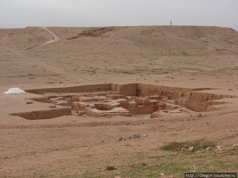 Руины древнего семитского торгового города Эбла, существовавшего в середине 3-го тысячелетия до нашей эры Сирия