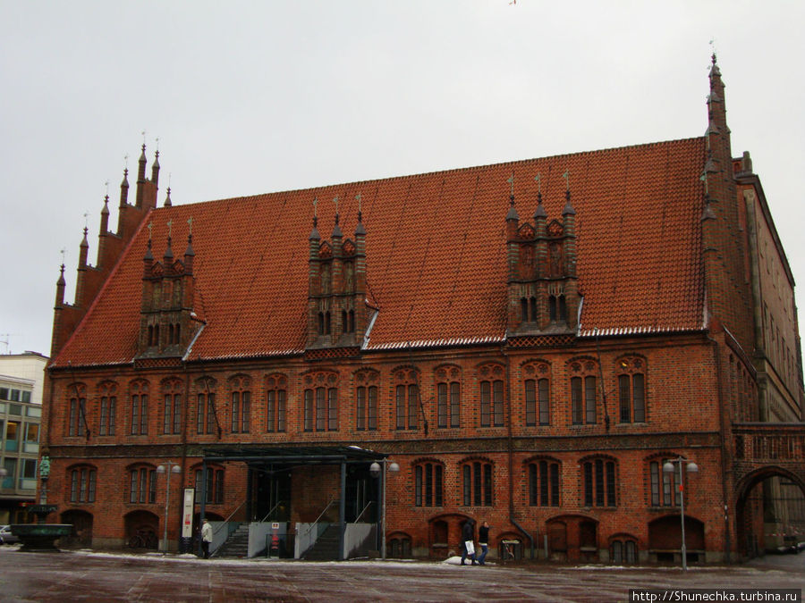 Здание Старой Ратуши — образец кирпичной готики, датируется 15-ым веком. Ганновер, Германия