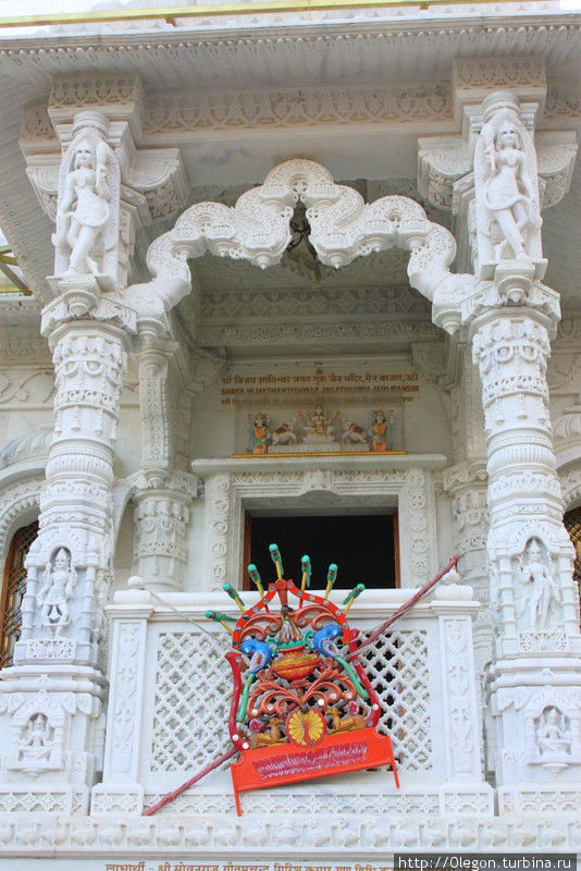 Вход в храм Удагамандалам, Индия