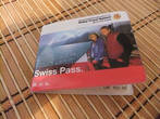 сам проездной Swiss Pass похож на российский ж/д билет и вставляется в удобную пластиковую обложку