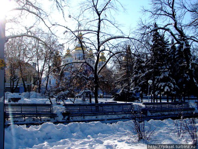 Вид на Михайловский собор зимой Киев, Украина