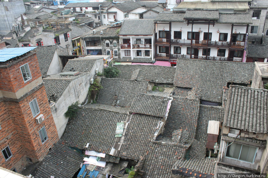 Черепичные крыши Яншо, Китай