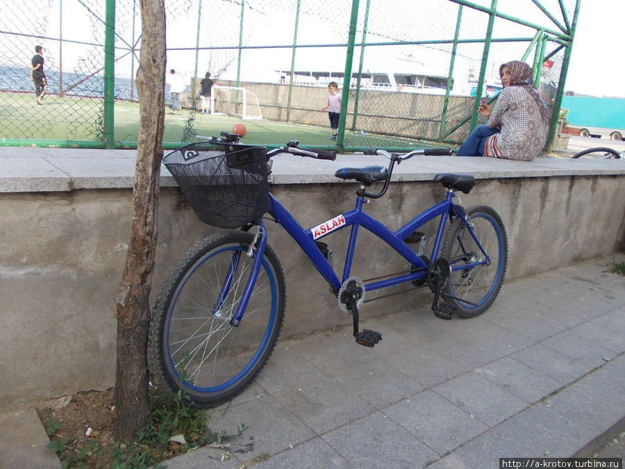 а вот и длинный велосипед Стамбул, Турция