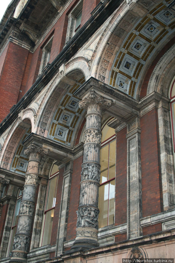 элементы декора здания музея Лондон, Великобритания