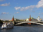 Большой каменный мост и Кремль.