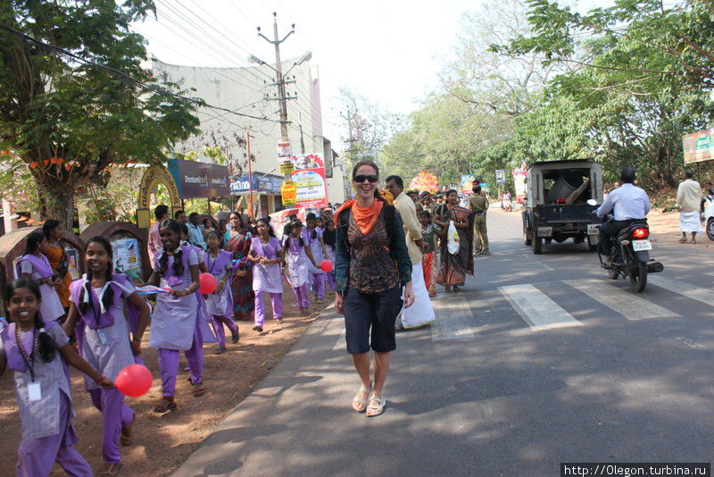 Шествие по улицам города Индия