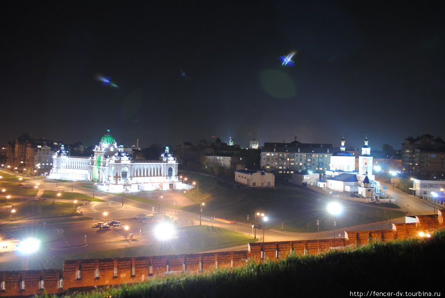 Лучшие виды и на дневной, и на ночной город открываются со стен казанского Кремля Казань, Россия