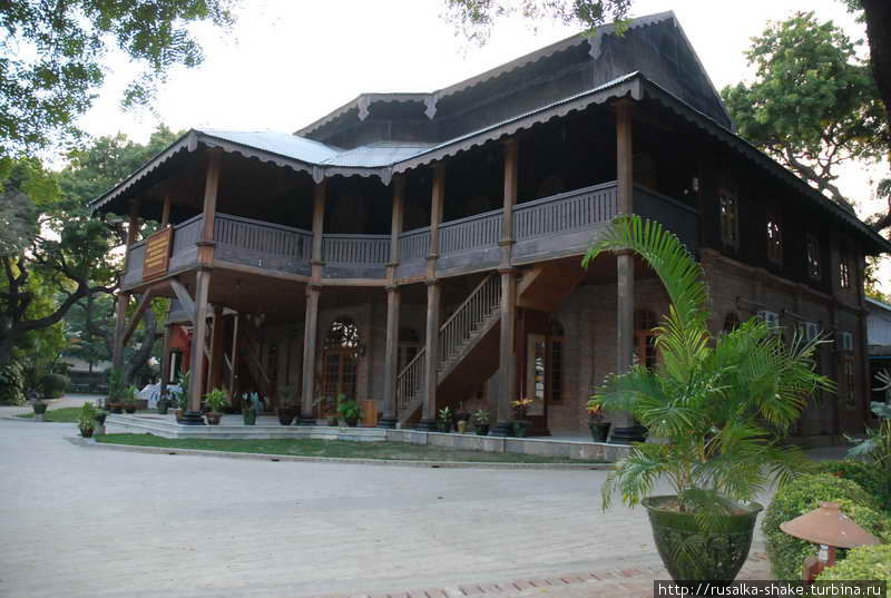 Танде Отель Баган, Мьянма