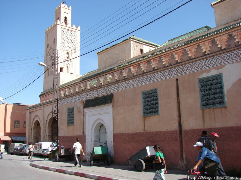 Живут себе своей восточной жизнью Марракеш, Марокко