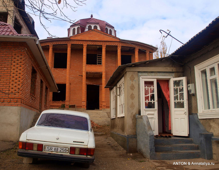 Цыганские дворцы Сороки, Молдова