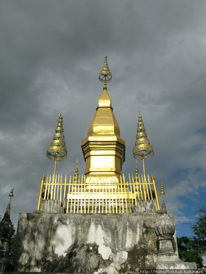 На вершине Пху Си Луанг-Прабанг, Лаос