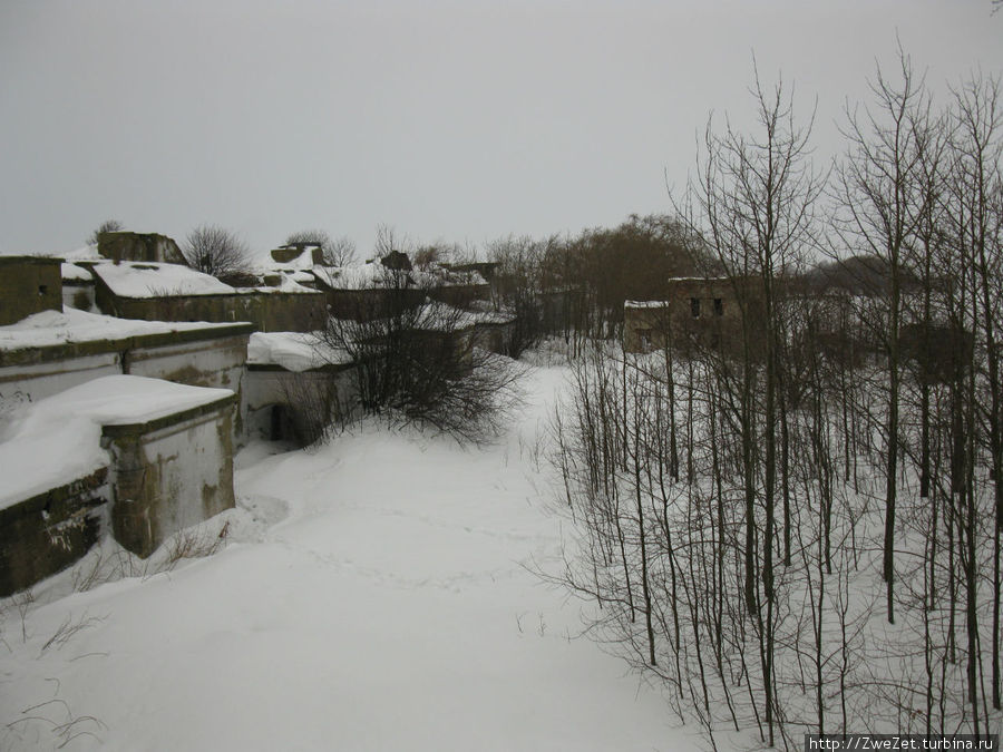форт Обручев: казематы и бетонные дворики для орудий Кронштадт, Россия
