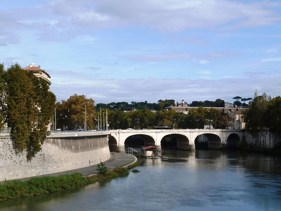 Ponte Cavour Рим, Италия