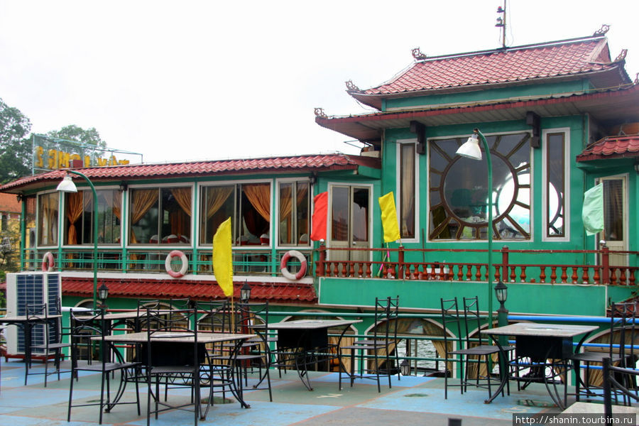 Царство плавучих ресторанов Ханой, Вьетнам