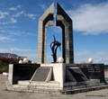 Мемориал Черный тюльпан, посвященный погибшим в Афганистане и в других горячих точках.