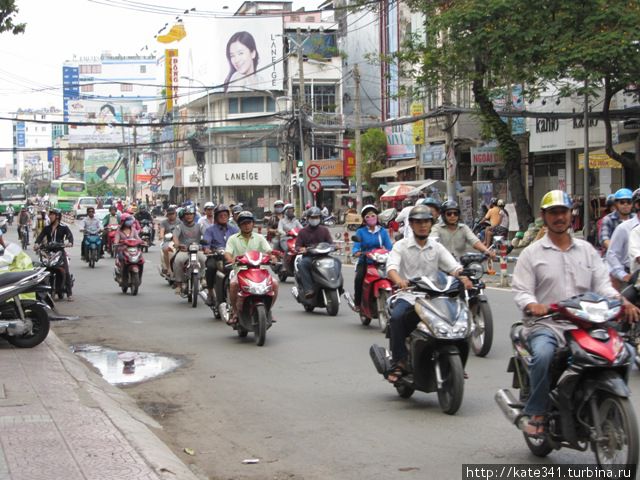 Вьетнамский транзит между двумя королевствами. Часть 1 Хошимин, Вьетнам