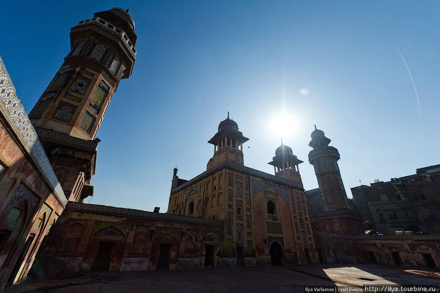 Пакистан. День шестой. Мечеть, зоопарк и бедняки Лахор, Пакистан