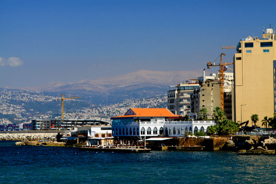 Рандеву на набережной Корниш Бейрут, Ливан