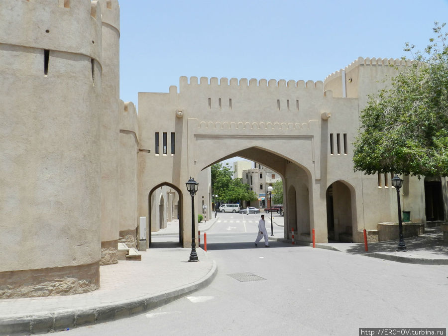 Город Низва — рынок и форт Низва, Оман